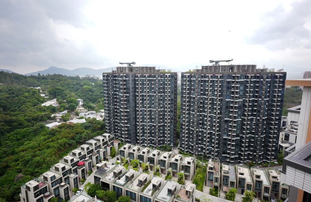 內地商人購入單位作自住用途。 內地商人購入單位作自住用途。
