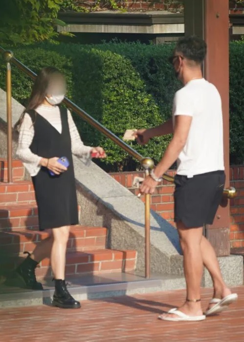 上月22日,市川海老藏在倉敷市先約會20多歲女子,翌日再到女子入住酒店共處一室。