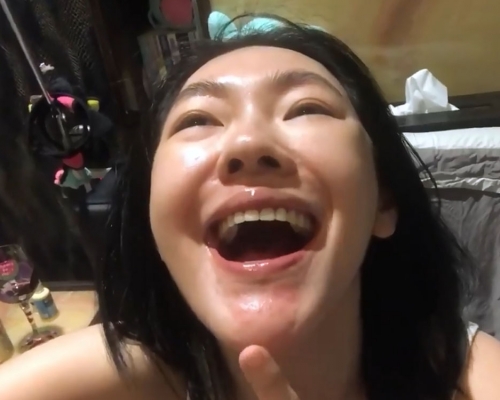 畫面非常詭異！