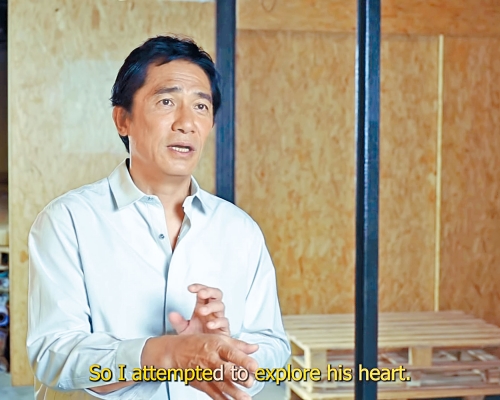 偉仔接受外國雜誌專訪，罕有地談及生父及不愉快的童年。