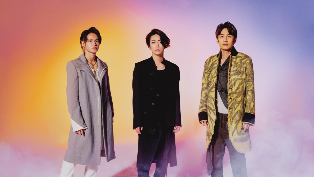 經歷成員變更後,KAT-TUN僅餘下龜梨和也、上田龍也、中丸雄一3人。 經歷成員變更後,KAT-TUN僅餘下龜梨和也、上田龍也、中丸雄一3人。