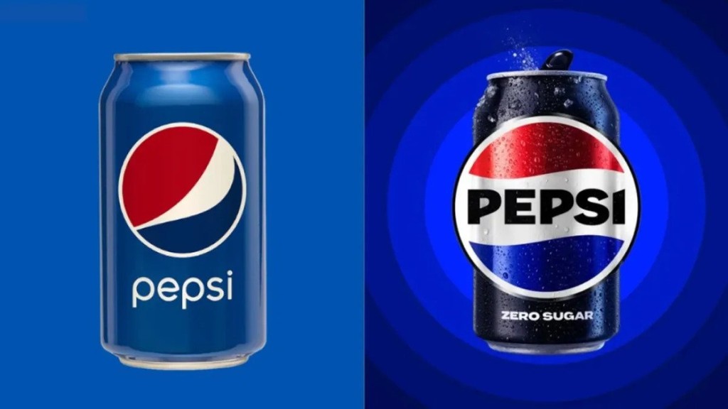 百事在今年3月公布全新品牌Logo（左）取代舊設計（右），希望傳遞品牌可適應各種複雜環境的彈性，同時強調百事可樂的獨特。