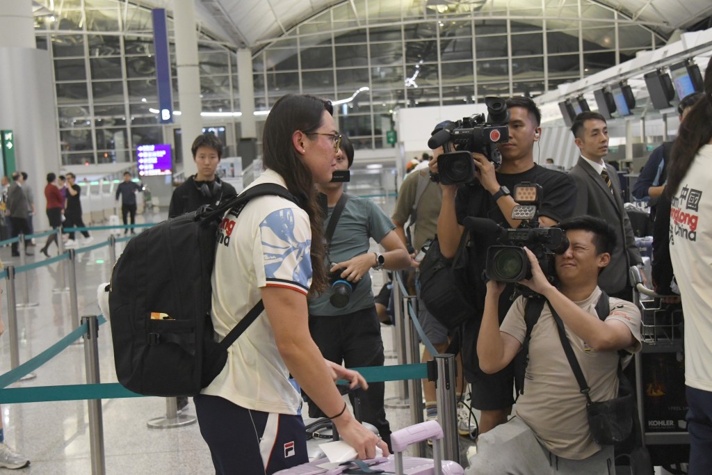 港隊出發前往巴黎奧運。 吳家祺攝