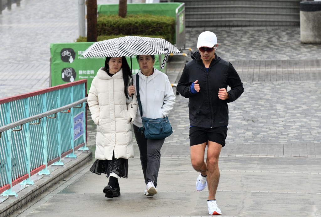 天文台又預計周日有機會下雨。