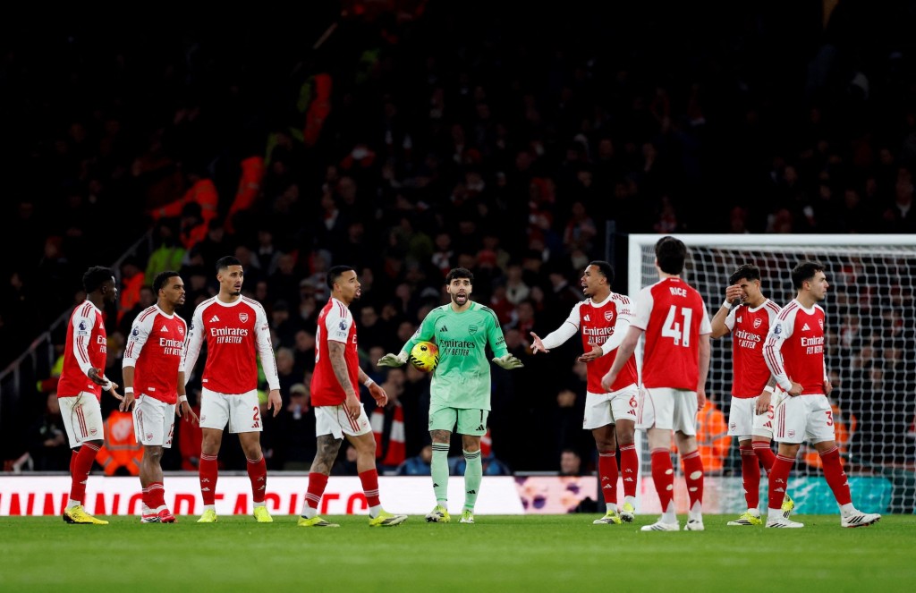 阿仙奴以2：3不敵曼聯。路透社