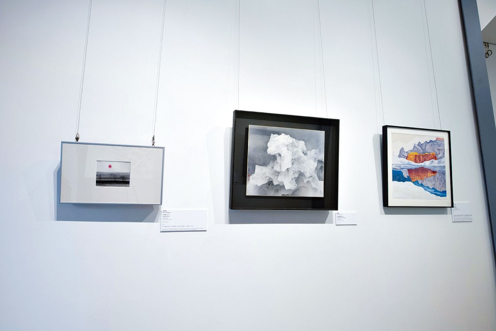 同场举行慈善艺术拍卖，拍卖作品涵盖本地水墨艺术家及「大华银行年度水墨艺术大奖」得奖者的创作。