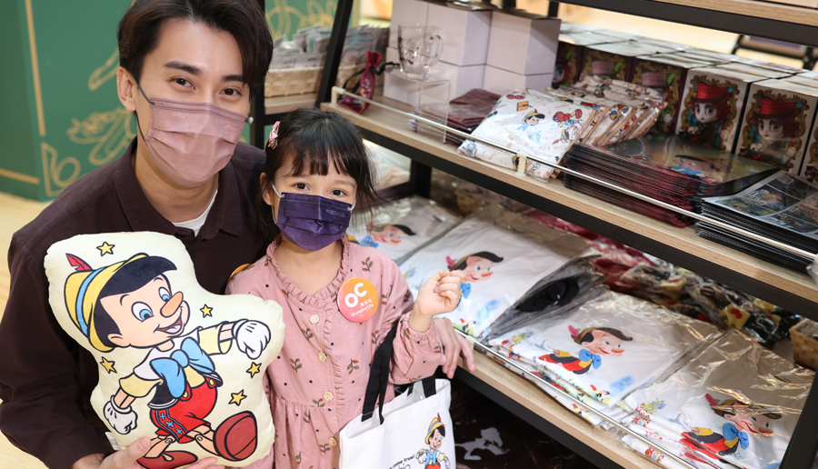 期間限定店售賣多款獨家迪士尼經典珍藏系列精品。