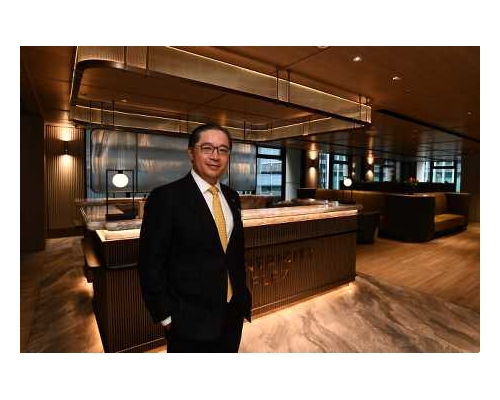 置地周明祖稱，中環海濱商業地對商廈市場具正面影響。