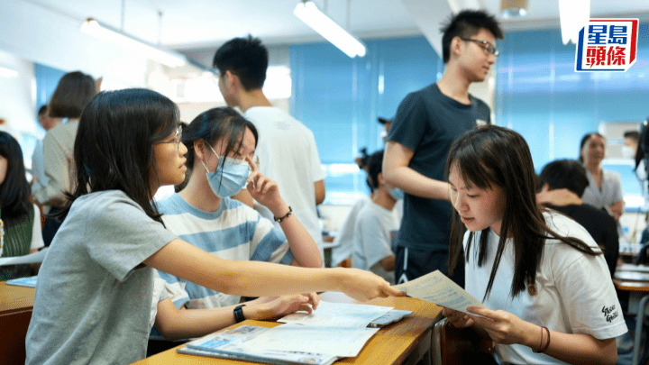 中學文憑試下月15日放榜，應屆考生將在7月16至18日期間，在個人時段內作課程改選。資料圖片