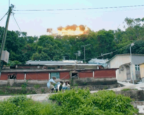 現場大爆炸,李佳芯、高海寧和鄭子誠已趕不及上山找人。