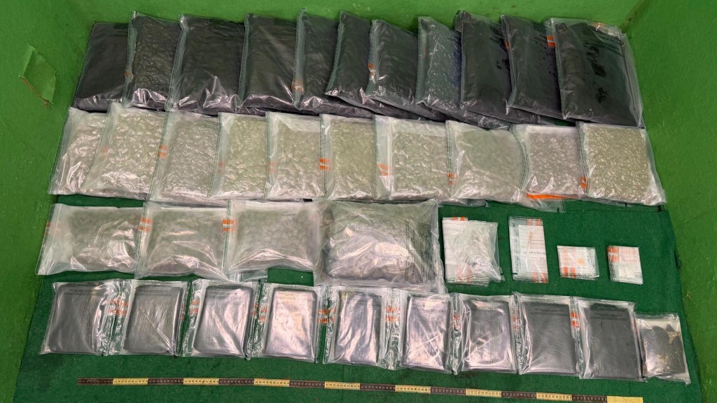 機場海關拘3男女 檢各類毒品包括$420萬大麻 涉大馬販毒來港