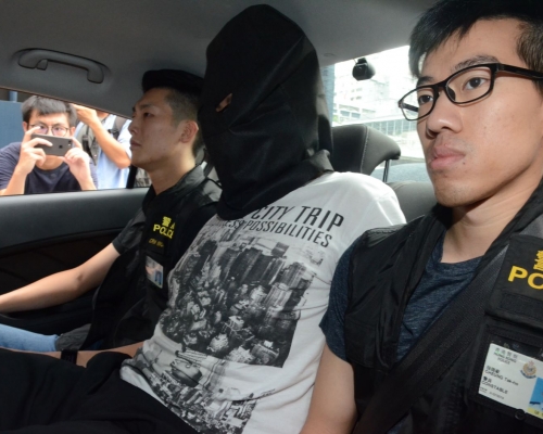 警方拘捕一名20歲青年。李子平攝