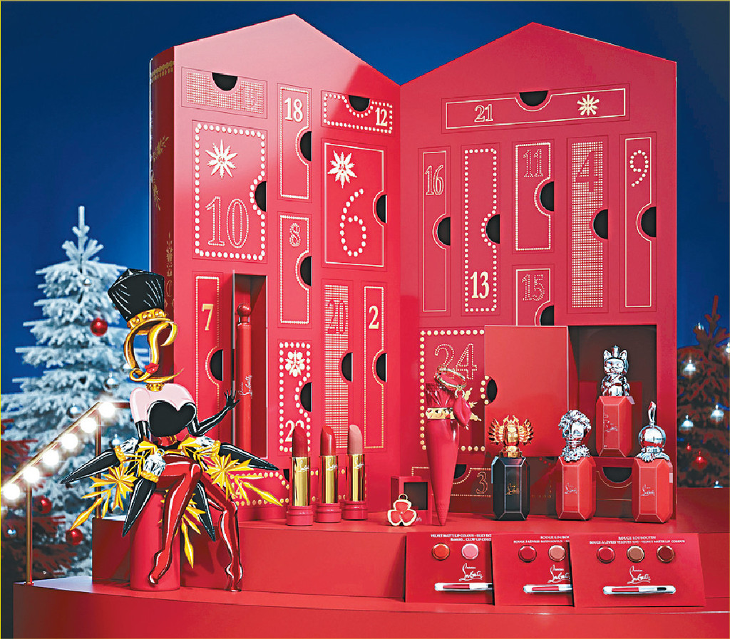   品牌推出首個聖誕限量倒數月曆套裝，內有Loubidoo或Loubikiss迷你香水、Rouge Louboutin唇膏系列等。