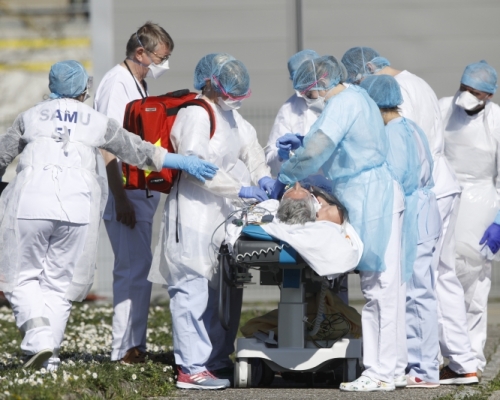 法國的新型肺炎疫情仍未受控,單日新增186宗死亡病例,總數增至860宗。AP