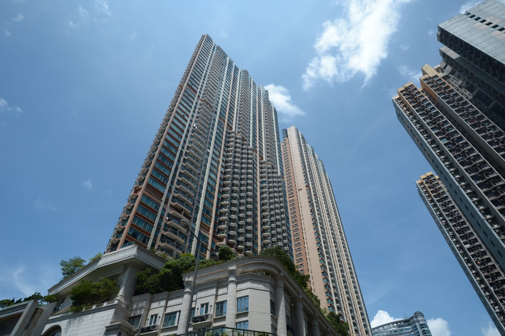 帝峯．皇殿開放式1.2萬租出，低市價低8%。