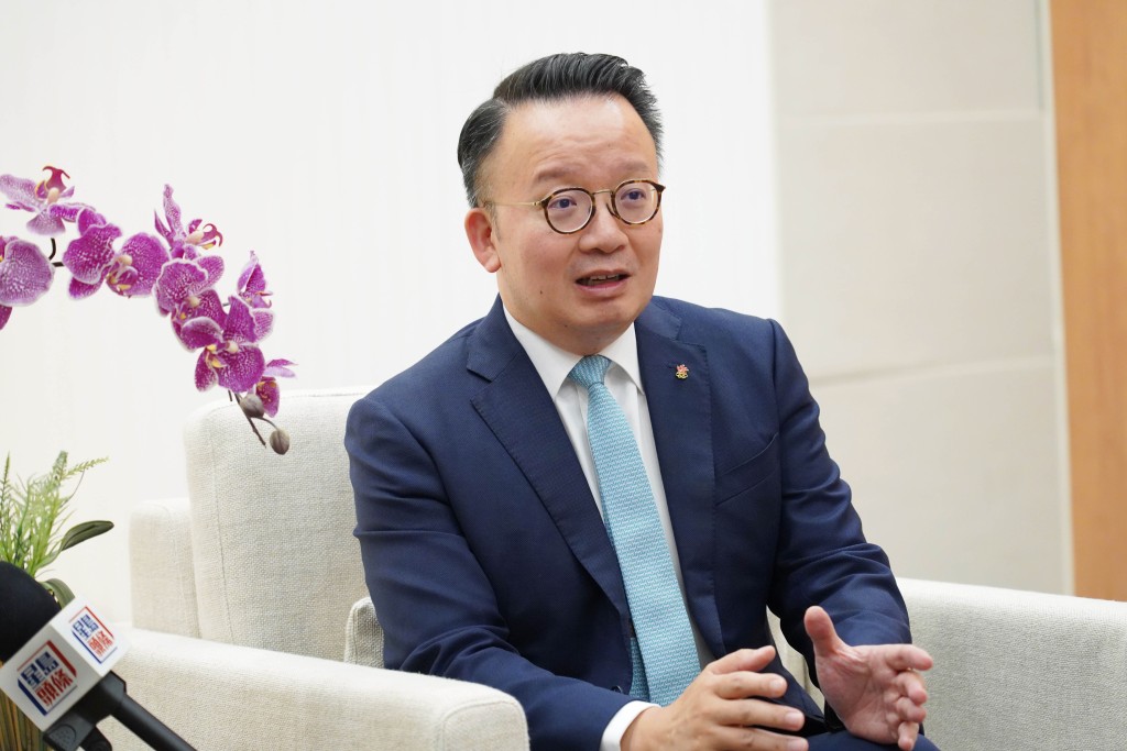 陳曉峰透露，首宗個案涉及一名運動員與其總會就洲際賽事香港代表隊名單的選拔出現爭議而需要進行調解。