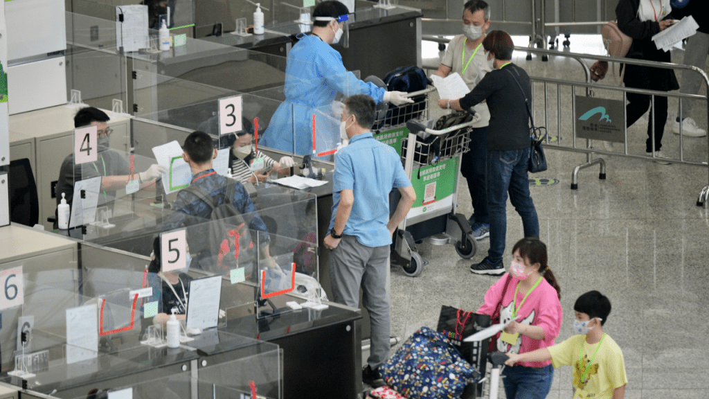 旅發局指6月近7成訪港旅客，以香港作為過夜停留的中途站。資料圖片