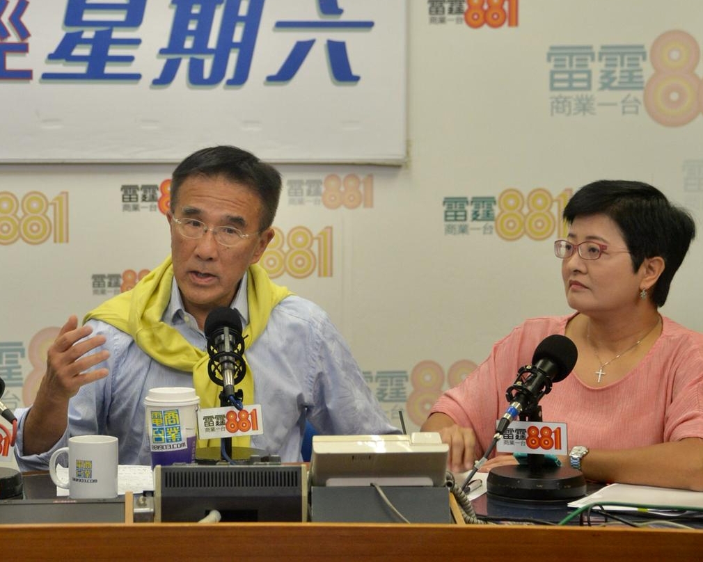 田北辰(左)指委員會應同時調查全港基建工程的生態。右為黃碧雲。