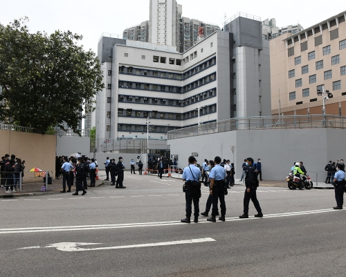 8人在內地刑滿出獄,從深圳灣口岸被遣返回港。資料圖片