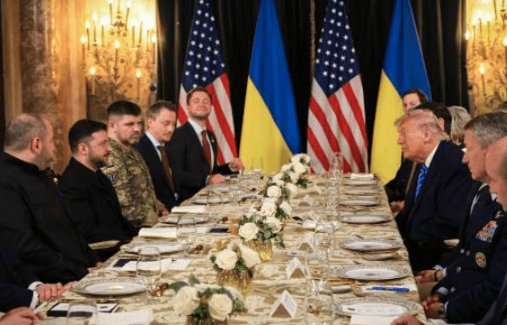 泽连斯基否认了有关美乌会谈破裂的说法，重申双方的对话每日都在持续进行。法新社