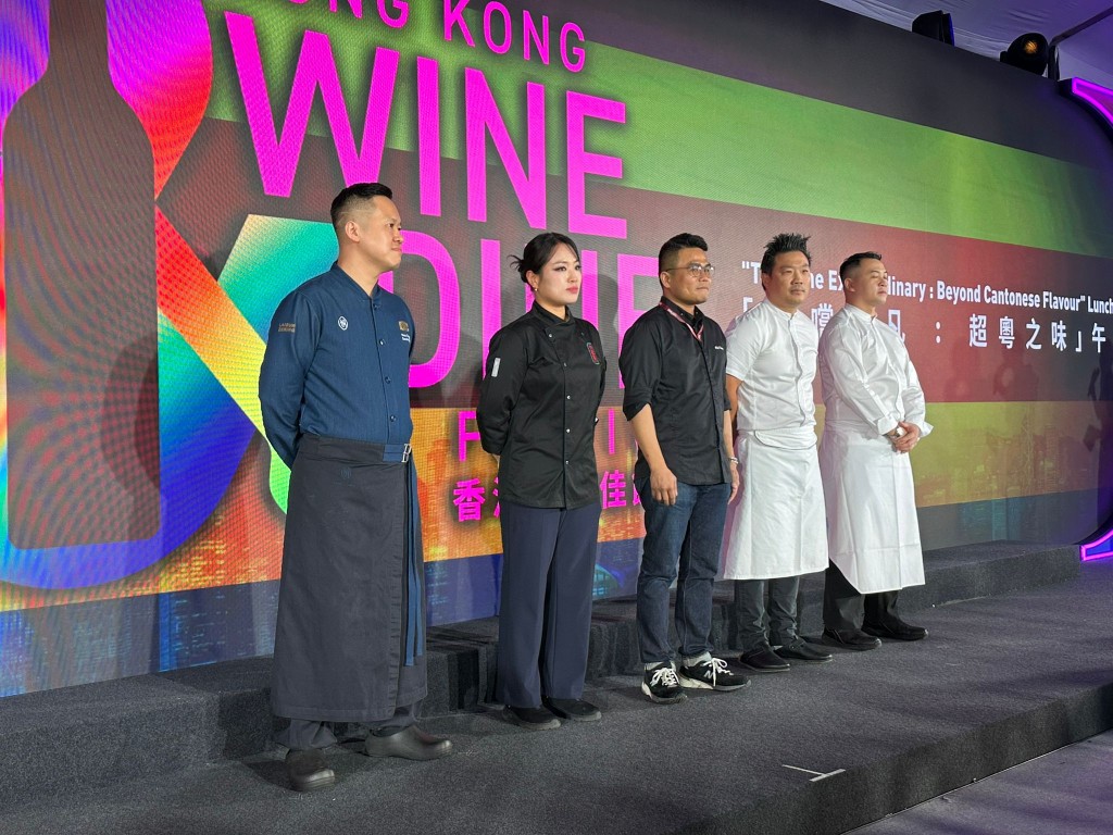 五名星級大廚。 五名星級大廚。