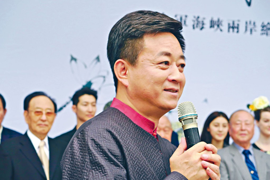 前央視主持人朱軍。