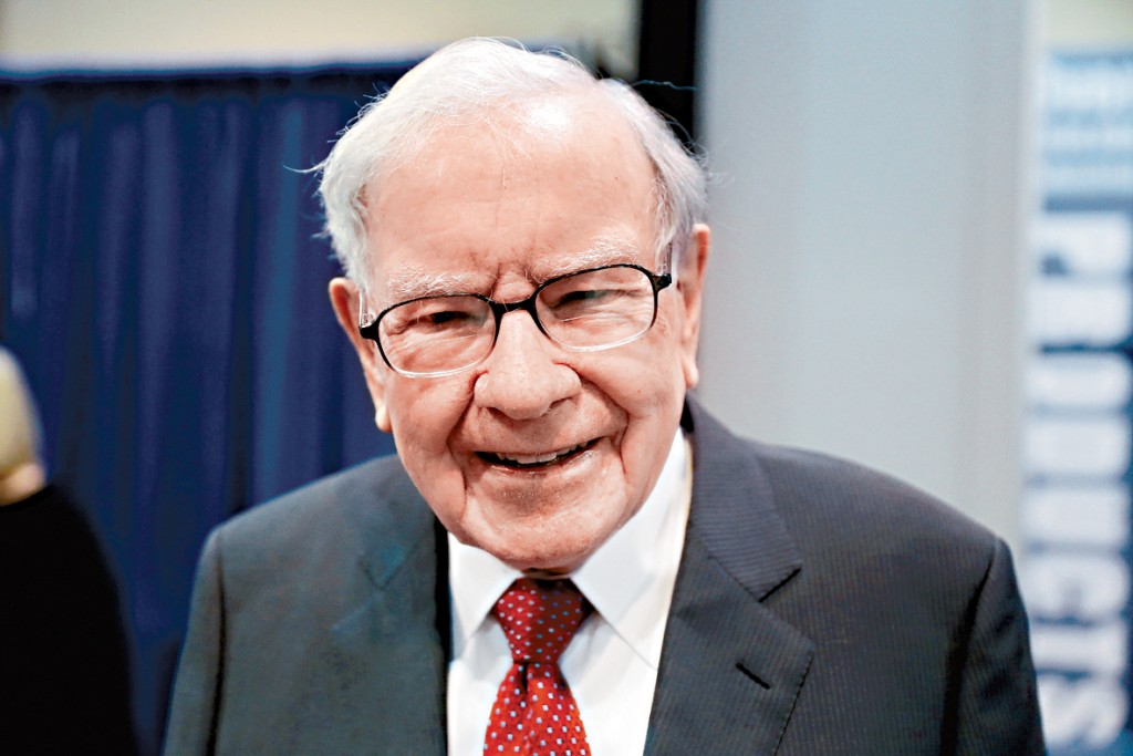 巴菲特卸任巴郡行政總裁一職之後，目前仍然每天到辦公室上班。