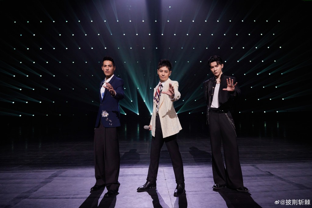 林志穎初舞台與另外兩位台灣男星藍正龍、唐禹哲表演。