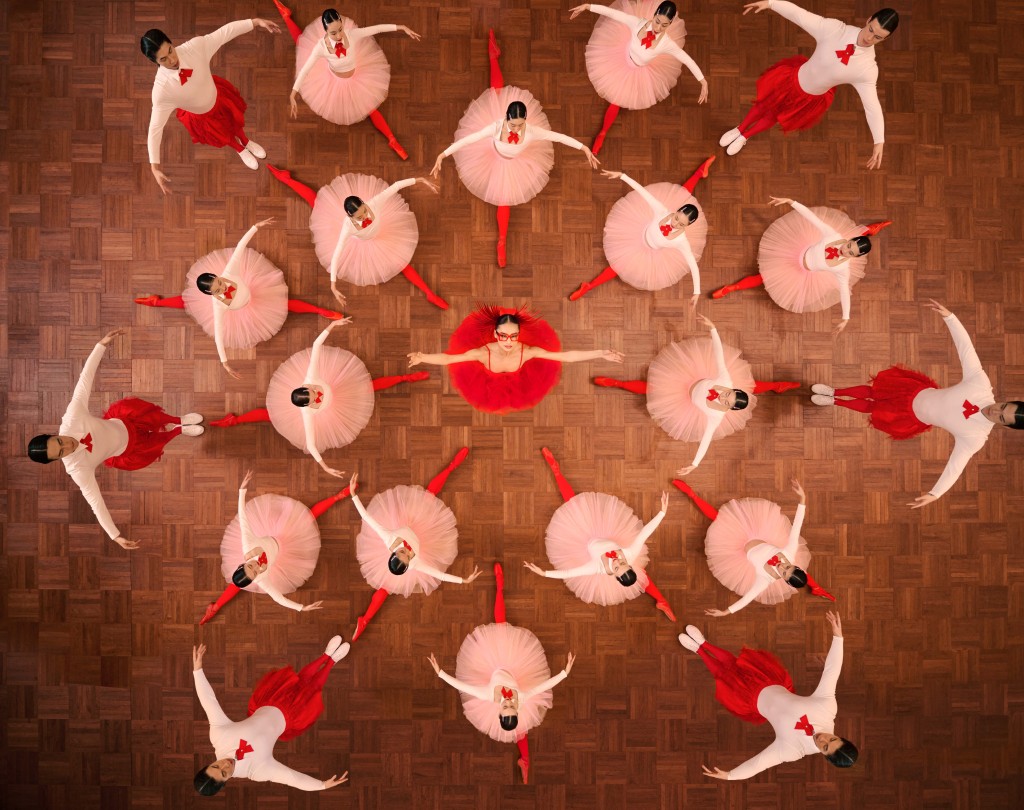 港芭為慶祝45周年推出以「Tutu學院」為主題拍攝的全新舞蹈影片。