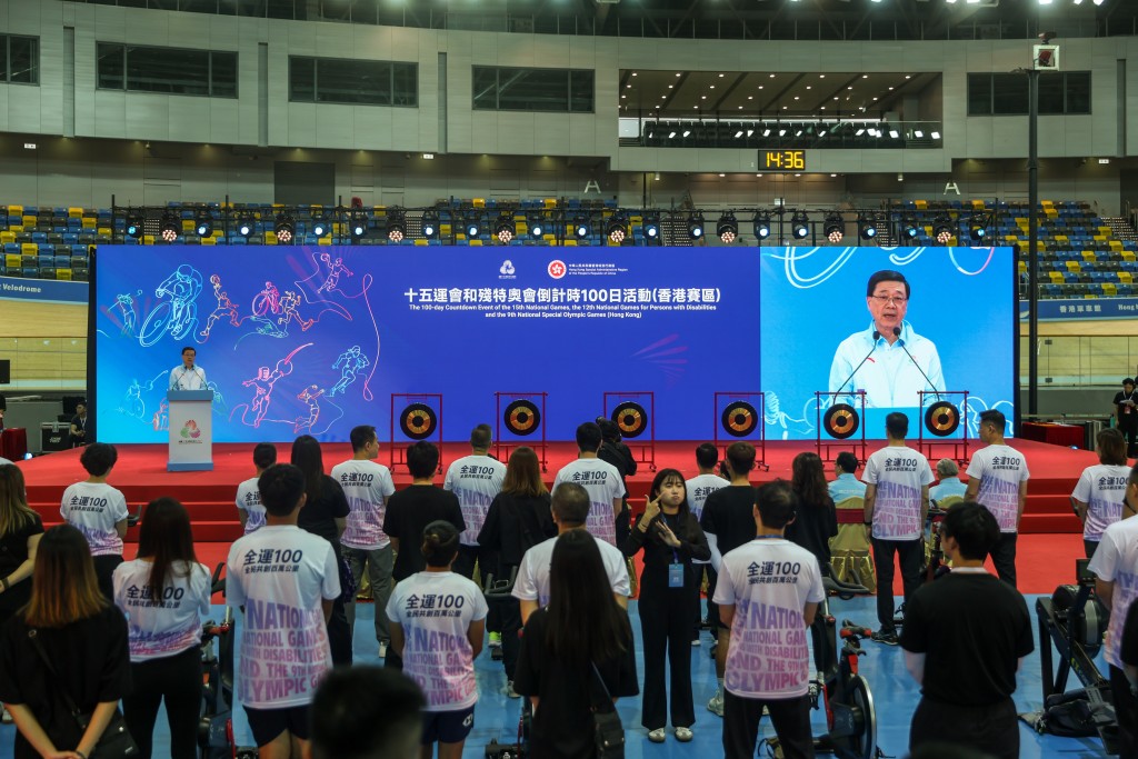 李家超致辭時表示，未來100日將聚焦優化競賽流程、細化服務安排、強化安全保障。何家豪攝