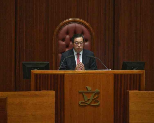 梁君彥決定不召開下周三舉行的立法會例行會議。