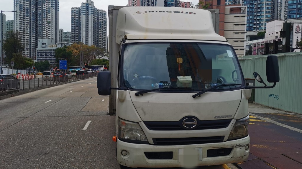 货车司机涉停牌时驾驶被捕。警方图片