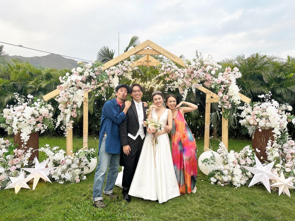 「崔建芒」與「唐詩勁」昨日舉行婚禮。