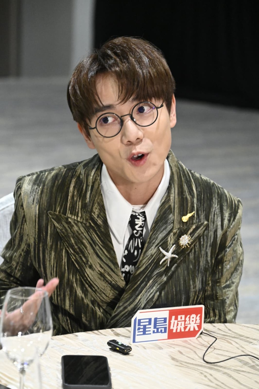 林家謙借機宣傳專輯，稱心中已有「我最喜歡的歌曲」，就是去年翻唱薰妮的《每當變幻時》。