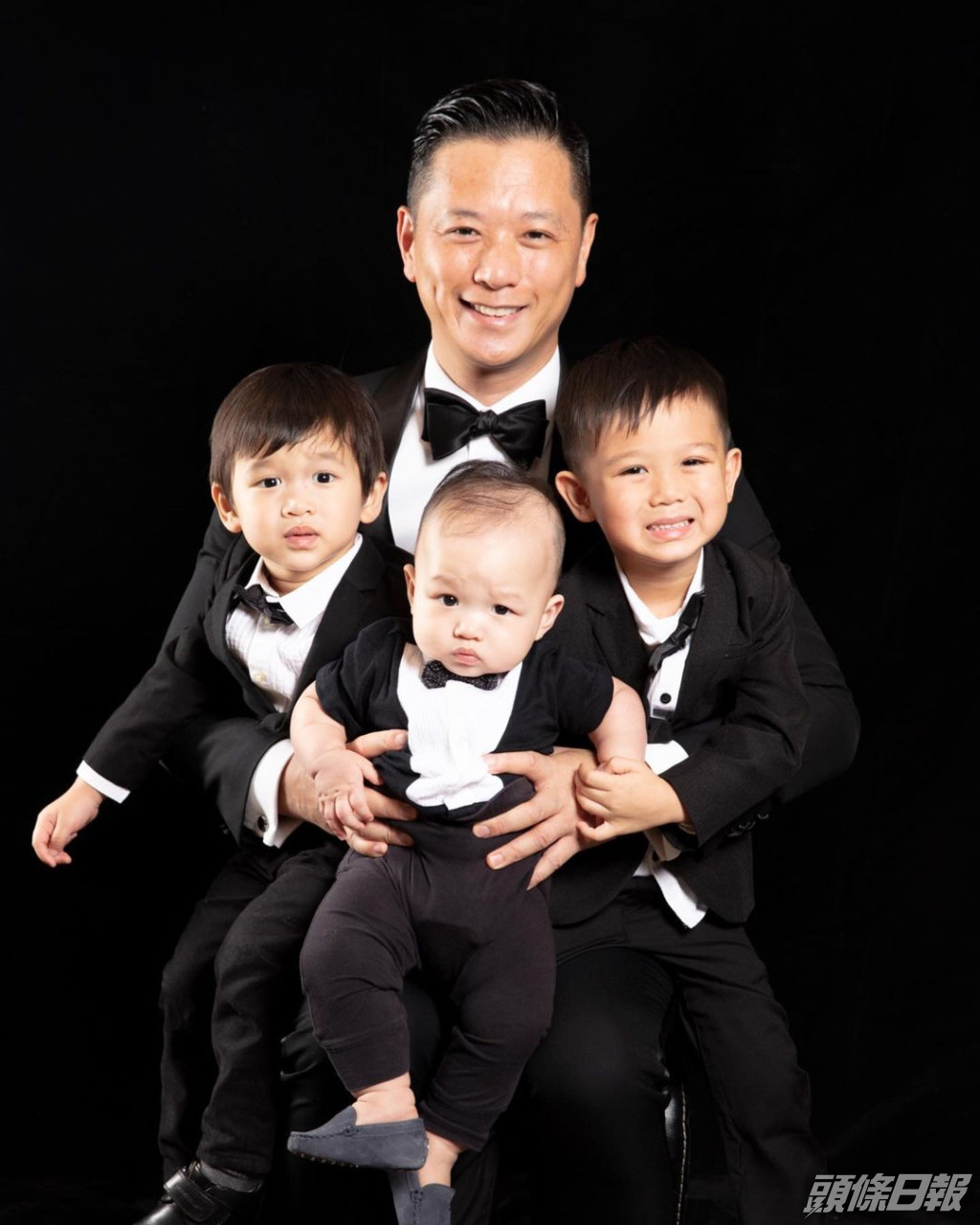 胡杏儿在2017年下嫁李乘德，其后先后诞下三子。