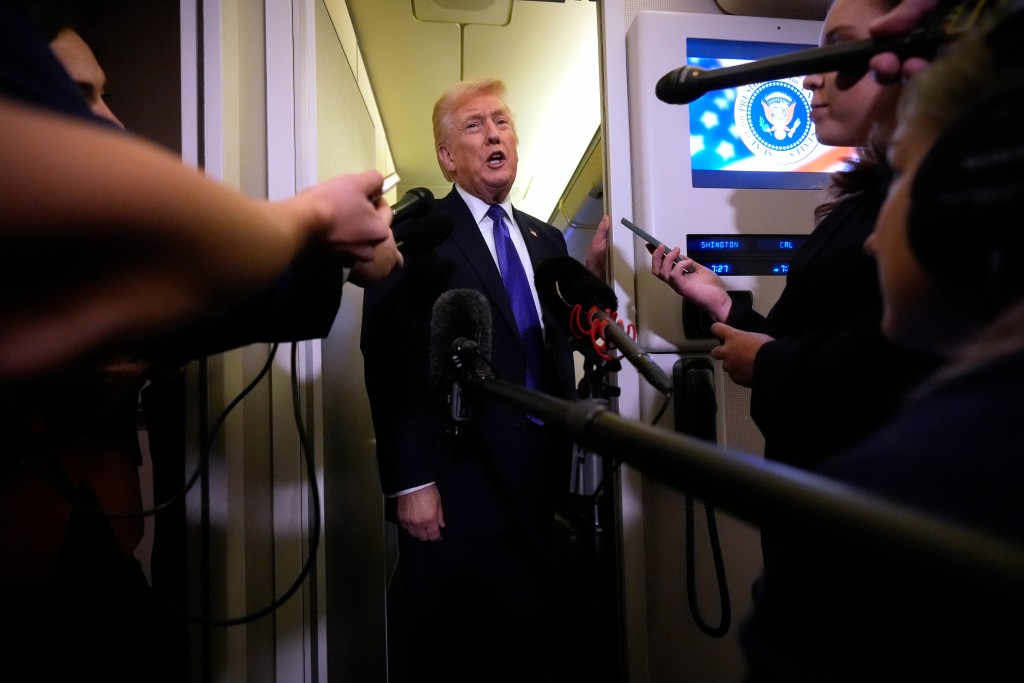 特朗普指出，「伊朗似乎非常渴望達成協議，我們要看看協議內容如何。」美聯社