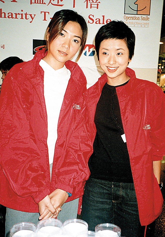 徐濠萦（右）90年代出道曾拍过电影及剧集，但发展平平。