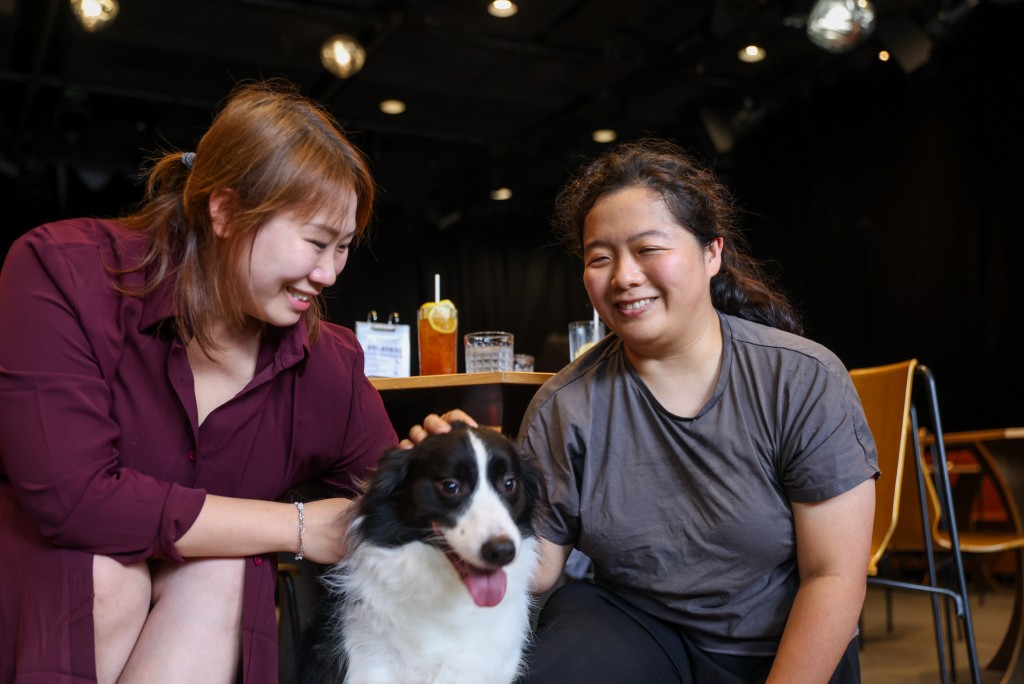 狗主Cindy則帶同邊境牧羊犬前來用膳,她希望未來能有更多寵物友善設備。 狗主Cindy則帶同邊境牧羊犬前來用膳,她希望未來能有更多寵物友善設備。