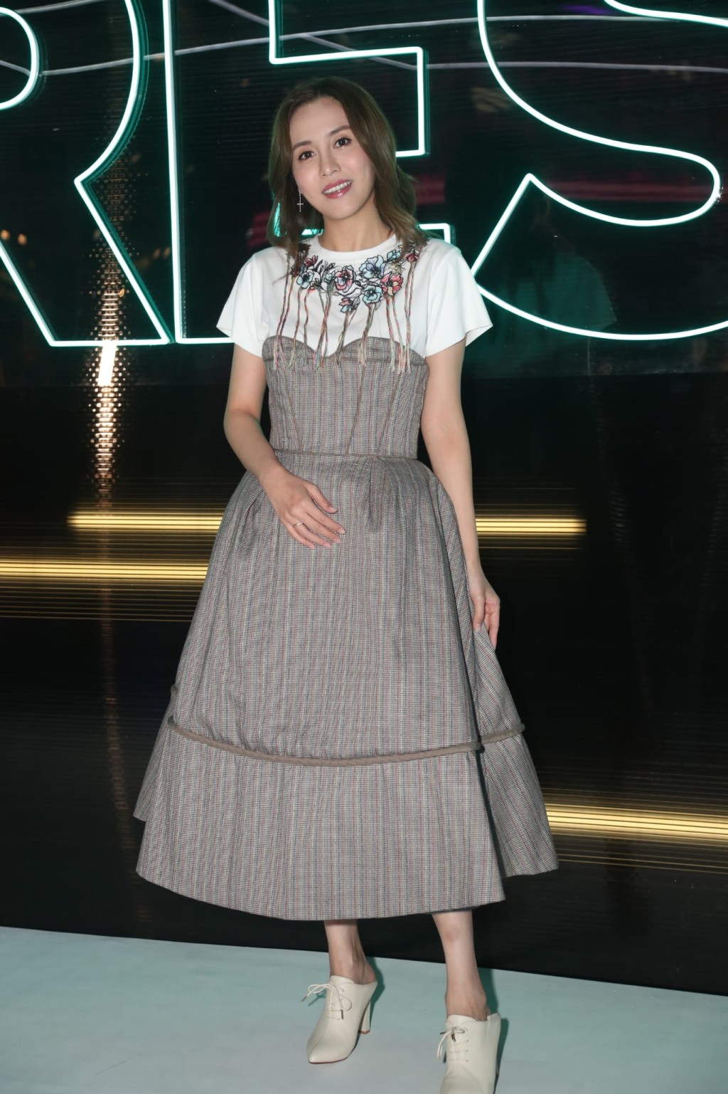 雨僑表示工人姐姐幫到手，笑言可暫時「拋夫棄女」。