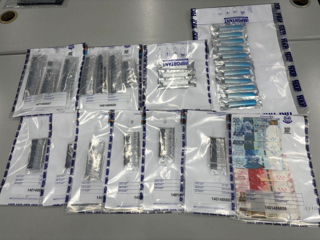 行動中檢獲的證物總市值約2.6萬元。警方圖片