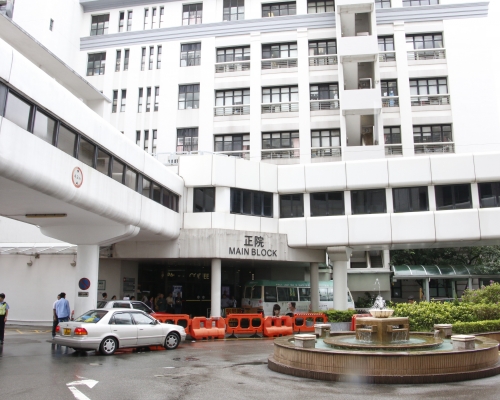 事主清醒被送往瑪麗醫院治理。