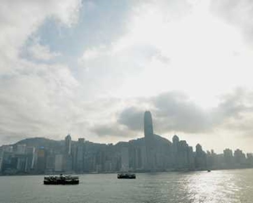 本港天氣乾燥,最高氣溫約22度。資料圖片