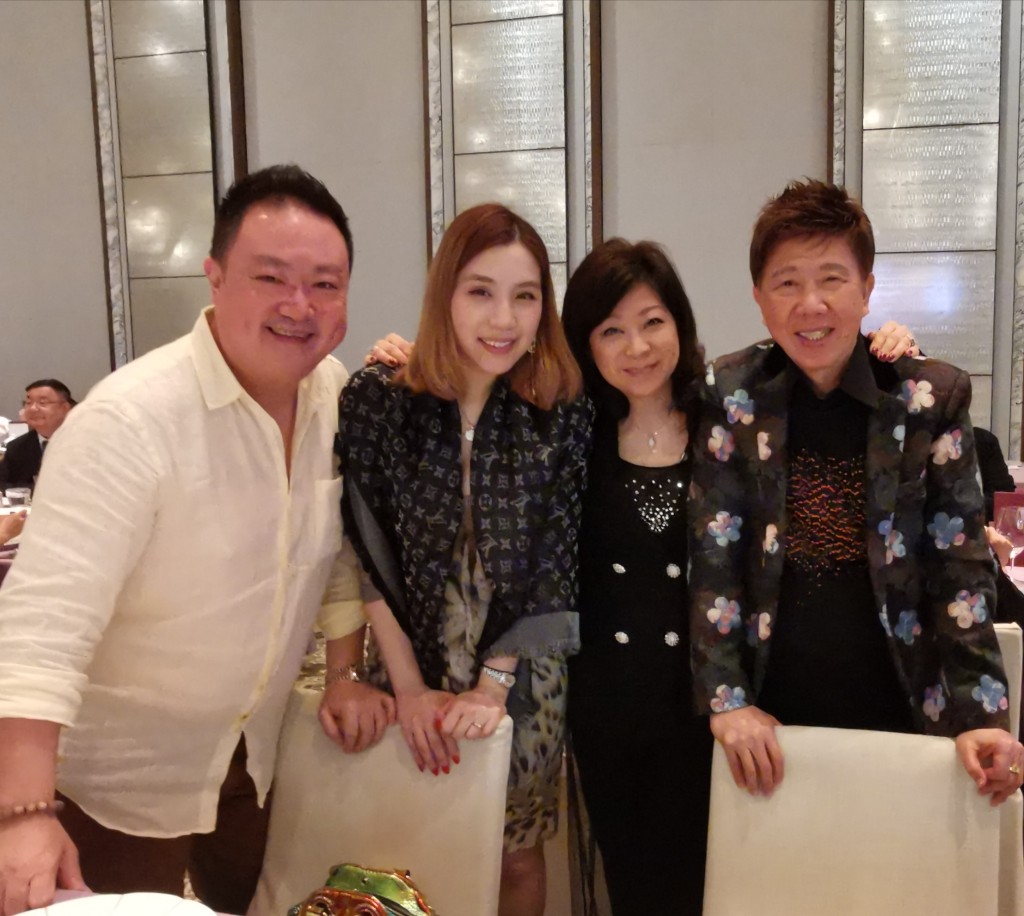 早前尹光夫婦與高潤鴻謝曉瑩夫婦（左一及二）同赴喜宴。