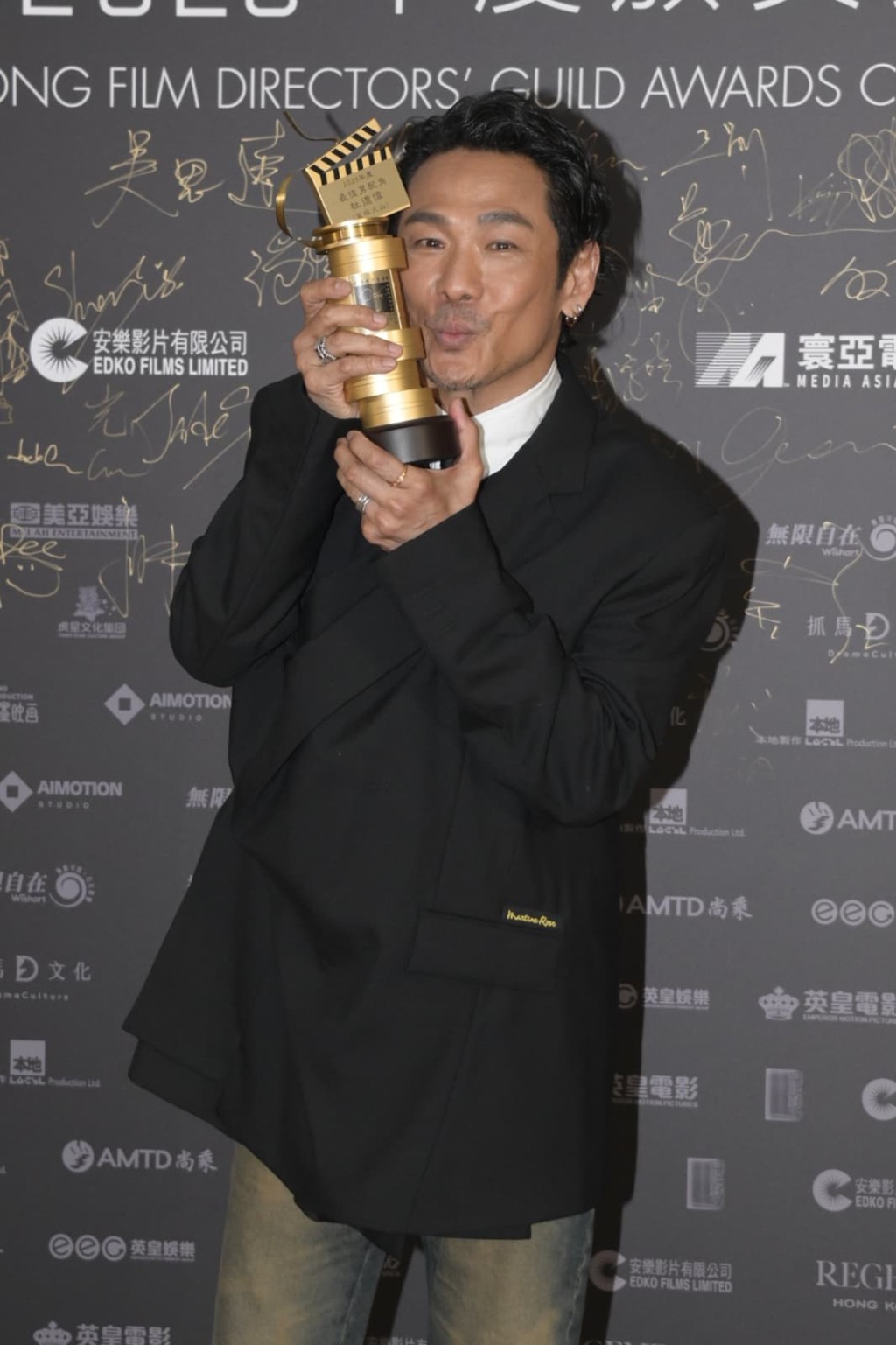杜德伟入行41年首赢电影奖夺“最佳男配角” 。