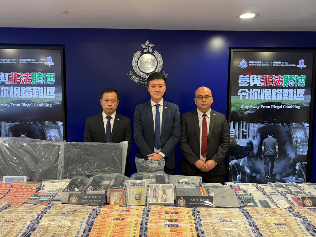 警方有組織罪案及三合會調查科警司歐陽德(中)、總督察黃宇徽(左)及總督察湛倬(右)。 警方有組織罪案及三合會調查科警司歐陽德(中)、總督察黃宇徽(左)及總督察湛倬(右)。