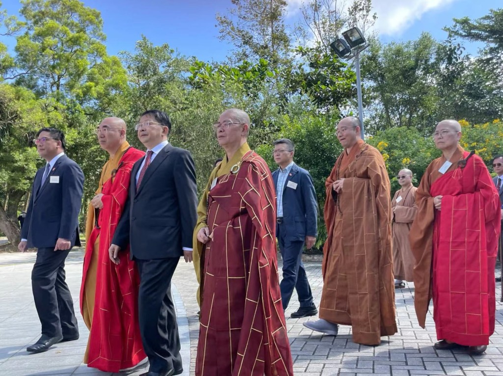 今次是佛教界首次正式公开举行的国庆升旗仪式。香港佛教联合会