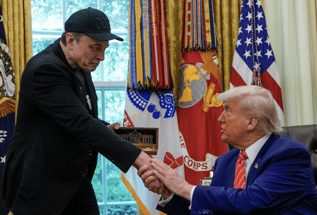 全球首富馬斯克與美國總統特朗普的關係,似乎已迅速由盟友變對手。路透社 全球首富馬斯克與美國總統特朗普的關係,似乎已迅速由盟友變對手。路透社