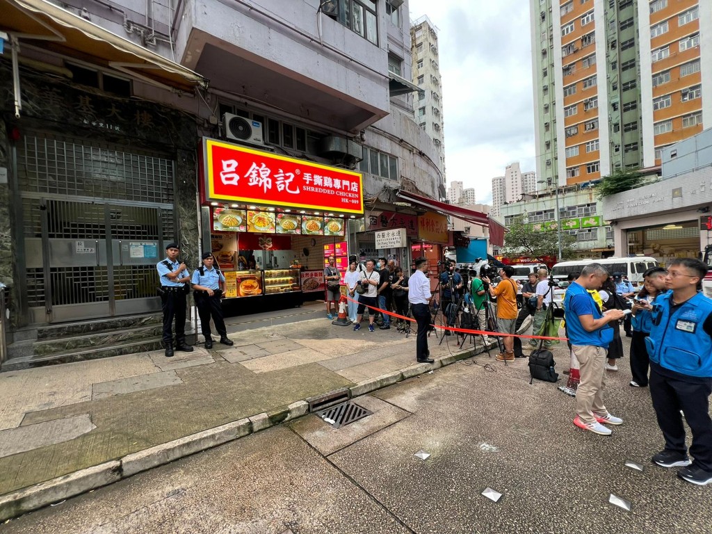 警察傳媒聯絡隊不時設立記者區,方便傳媒拍攝及便利前線警務人員進行不同任務。 警察傳媒聯絡隊不時設立記者區,方便傳媒拍攝及便利前線警務人員進行不同任務。