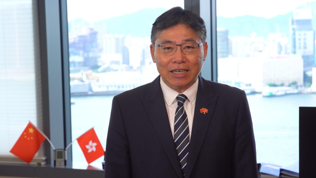 林世雄指,特區政府上下籌備一系列豐富、多元的國慶慶祝活動,與全港市民一同分享國慶的喜悅。林世雄網誌