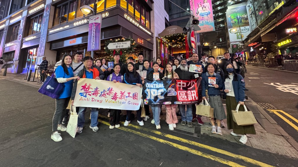 聖誕新年臨近 中區警連續三星期執法 高姿態巡邏保護青少年